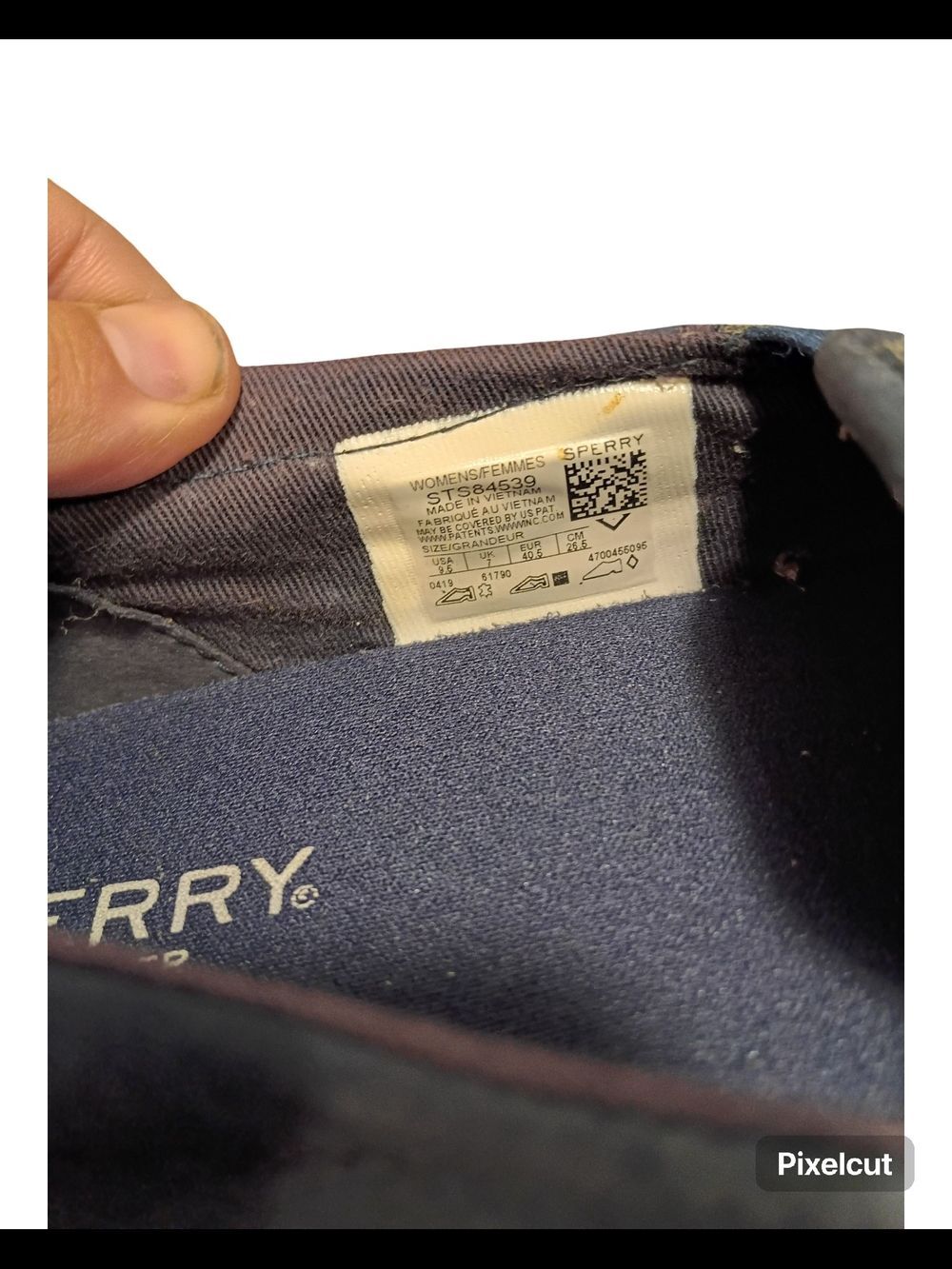 Sperry Crest Twin Gore woven embossed sneakers in navy - Picture 3 of 9